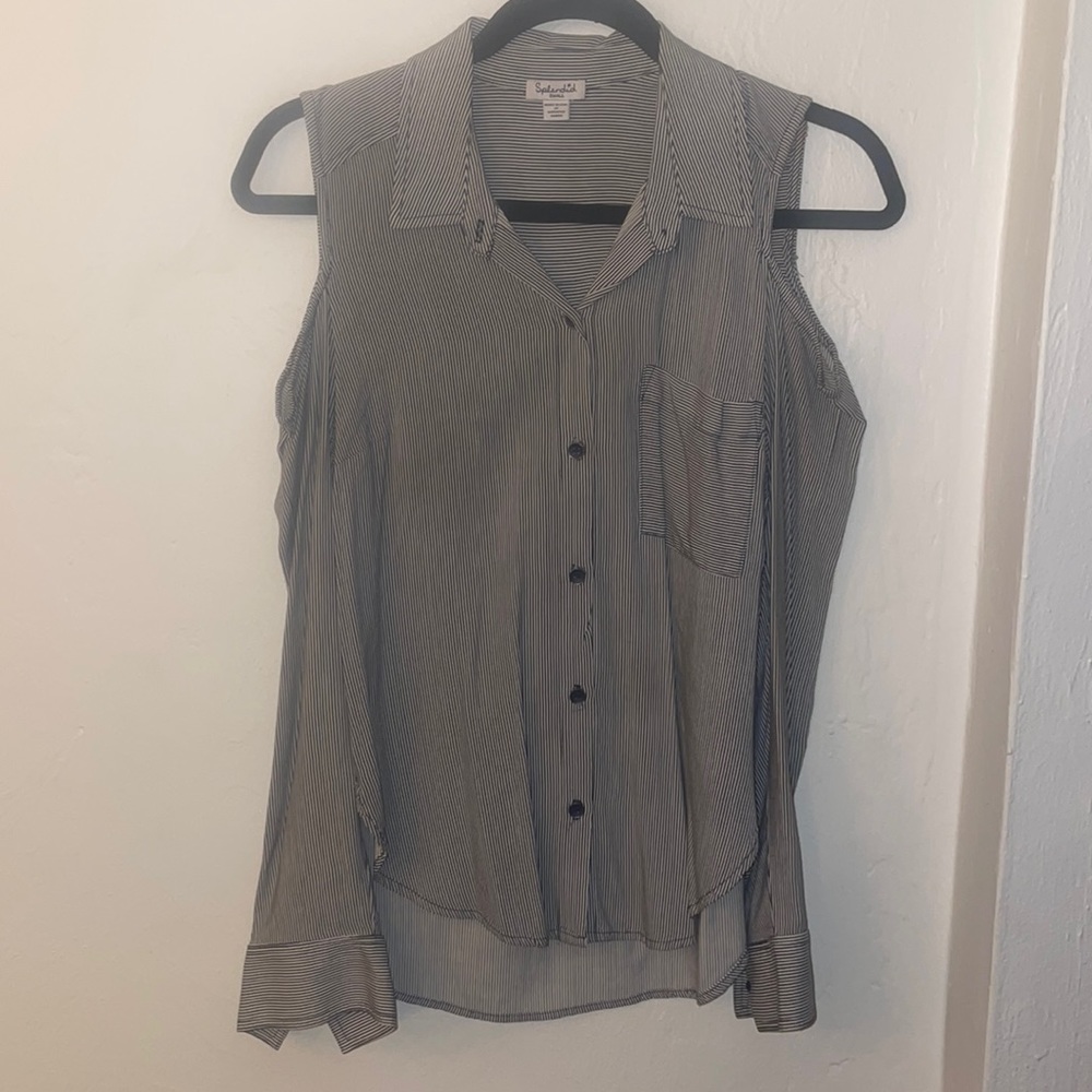 Splendid button down shirt